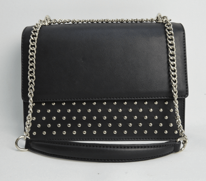Black handbag with silver chain BE-4720